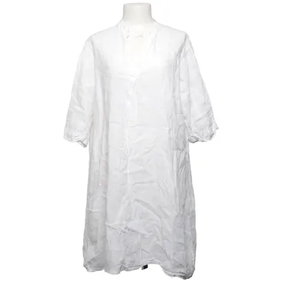 Robe (Blanc) de Stajl Lin