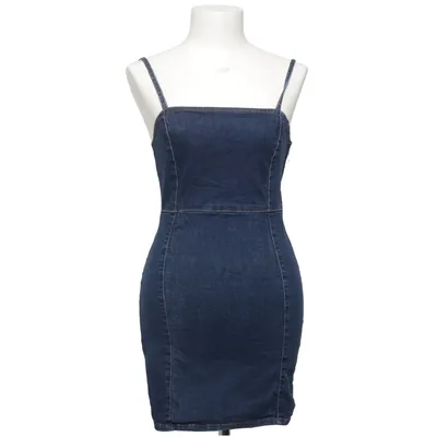 Robe en jean (Bleu) de Pull & Bear