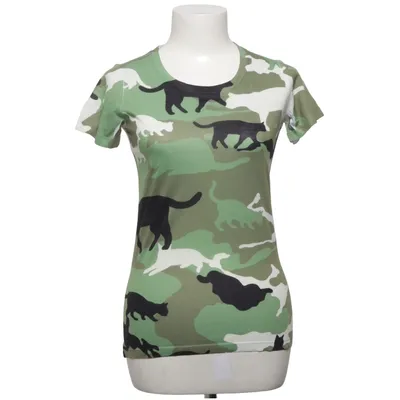 T-shirt (Green, Black, White) from Goodie Two Sleeves Polyester