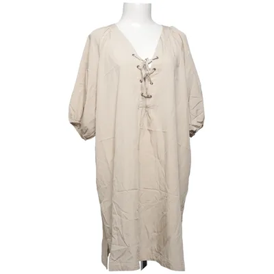 Robe (Beige) de Yesta