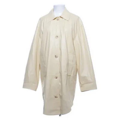 Jas (Beige) van Moves Polyester, Polyurethaan