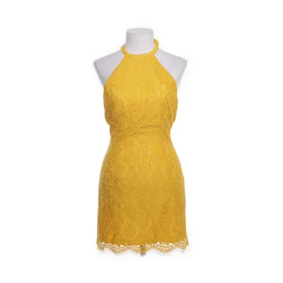 Halterneck-kjole (Gul) fra Superdown Polyester
