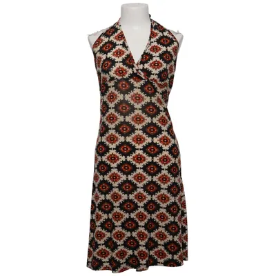 Robe (Noir, Rouge, Blanc) de Last Girl