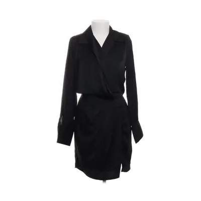 Kleid (Schwarz) von Nasty Gal