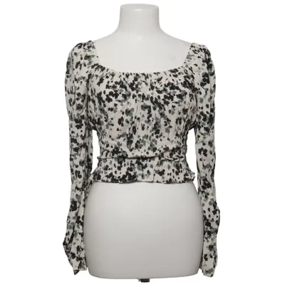Crop top (White, Black, Green) from ASTR