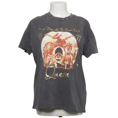 T-shirt (Queen - A Day at the Races Tour 1977) van Queen Katoen