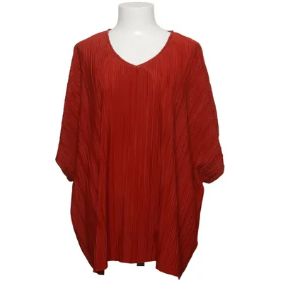 Top (Red) from Page One Polyester
