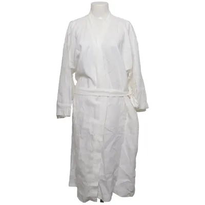 Robe de chambre (Blanc) de Terrible Twins Lin