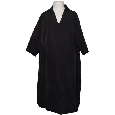 Dress (Black) from Cobra