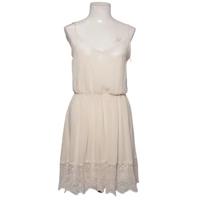 Robe (Feminine Lace) de Review Polyester