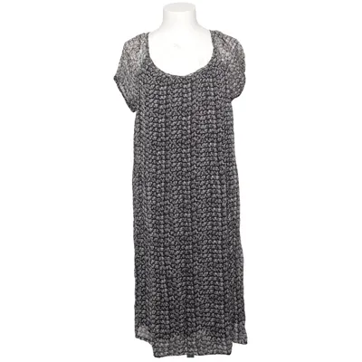 Klänning (Svart, Grå, Vit) från Zero Viskos