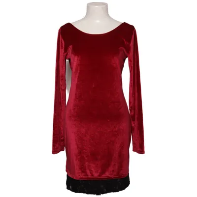 Kleid (Rot) von Petro Nila