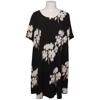 Kjole (Sort, Hvid, Gul) fra Lovedrobe Polyester