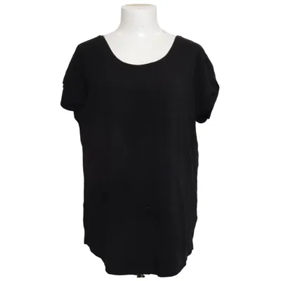 T-shirt (Black) from Inby M