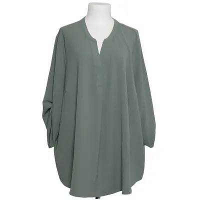 Blus (Grön) från Vero Moda Curve