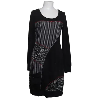 Kleid (Schwarz, Weiß, Rot) von Funky Staff Elasthan, Polyester