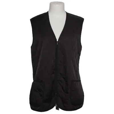 Outer vest (Black) from Gira Puccino Polyester