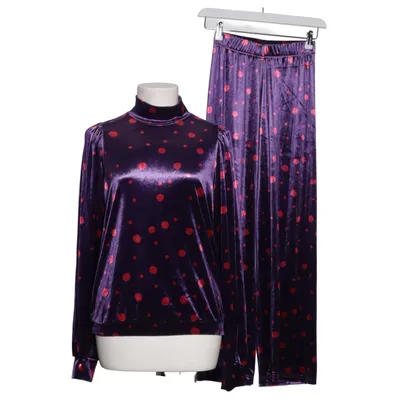 Mjukisset (Lila, Röd) från HUNKØN Elastan, Polyester