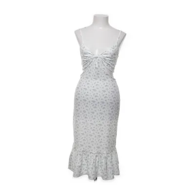 Halterneckklänning (Cut Out Firill Dress) från Nelly Elastan, Polyester