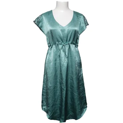 Robe (Chabrina) de Soaked in Luxury Polyester
