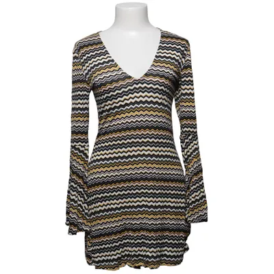 Kjole (Sort, Hvid, Gul) fra Gina Tricot Viscose