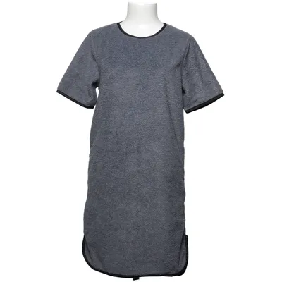 Klänning (Grå) från Huski Wear Återvunnen polyester