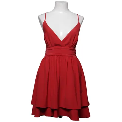 Cocktailklänning (Röd) från Anika Teller x NA-KD