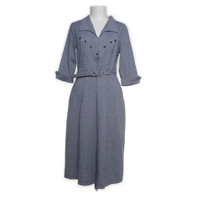 Klänning (Blå, Svart, Vit) från Daisy Dapper