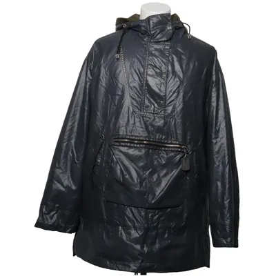 Anorak (Polar Bear, Polar Bear jacket, Polar Bear anorak, Polar Bear outerwear, anorak jacket, pullover anorak, hooded anorak, hooded jacket, black anorak, black jacket, black windbreaker, shiny black jacket, glossy jacket, glossy black anorak, nylon look jacket, technical jacket, lightweight outerwear, outdoor jacket, outdoor anorak, windbreaker jacket, windproof style jacket, weather resistant style, rain jacket style, rainwear aesthetic, utility jacket, functional jacket, practical outerwear, casual outerwear, sporty jacket, sportswear jacket, oversized jacket, relaxed fit jacket, loose fit anorak, XL jacket, size XL, unisex style jacket, men's anorak, women's anorak, black outerwear, dark outerwear, half zip jacket, quarter zip anorak, pullover jacket, front zip pocket, kangaroo pocket, large front pocket, utility pocket, zippered pocket, hood with drawstrings, adjustable hood, high collar, funnel neck jacket, high neck anorak, longline anorak, long anorak jacket, hip length jacket, minimalist jacket, minimalist outerwear, urban outerwear, urban fashion, urban streetwear, streetwear jacket, street style anorak, oversized streetwear, black streetwear, technical streetwear, techwear, techwear jacket, techwear anorak, gorpcore, gorpcore jacket, gorpcore aesthetic, outdoor streetwear, hiking aesthetic, hiking inspired fashion, adventure wear, outdoor lifestyle, camping aesthetic, trekking style, utilitycore, utilitarian fashion, functional fashion, functional streetwear, tactical inspired fashion, darkwear, dark fashion, dark minimalist, monochrome outfit, all black outfit, black aesthetic, edgy streetwear, alternative fashion, alternative outerwear, grunge jacket, grunge aesthetic, 90s inspired jacket, 90s streetwear, Y2K jacket, Y2K outerwear, Y2K streetwear, retro sportswear, vintage inspired sportswear, retro outdoor fashion, normcore, blokecore inspired, Scandinavian streetwear, Nordic fashion, Scandi minimalist, Scandinavian outdoor style, casual chic, effortless style, everyday jacket, everyday outerwear, transitional jacket, autumn jacket, spring jacket, fall outerwear, layering jacket, festival jacket, festival fashion, rave outerwear, rave jacket, urban explorer, city outdoor fashion, commuter jacket, travel jacket, travel outerwear, versatile outerwear, statement jacket, shiny outerwear, glossy streetwear, futuristic fashion, cyber aesthetic, cybercore, cyber streetwear, cyberpunk inspired, dystopian fashion, dystopian streetwear, industrial aesthetic, industrial streetwear, underground fashion, archive inspired fashion, avant garde inspired streetwear, contemporary streetwear, fashion layering, Pinterest streetwear, Pinterest gorpcore, Pinterest techwear, TikTok streetwear, TikTok gorpcore, TikTok techwear, TikTok fashion trends, trending outerwear, oversized fashion, urban outdoor aesthetic) van Polar Bear Polyamide, Polyester, Polyurethaan