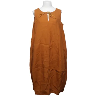 Robe (Jaune) de Oska Lin