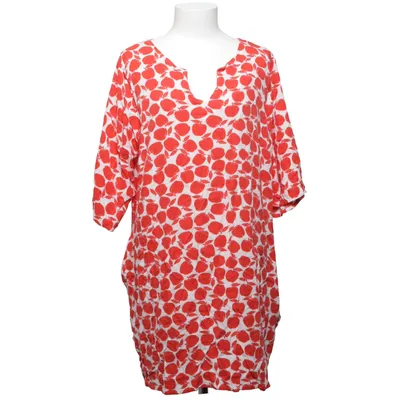 Topp (Röd, Vit, Flerfärgad) från Cissi och Selma Viskos