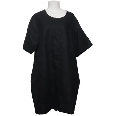 Dress (Black) from Ann Linderhjelm Linen