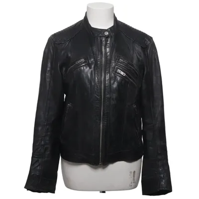 Jacket (Black) from Livelo Attitude