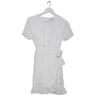 Robe portefeuille (Blanc) de Showpo