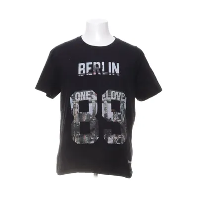 T-shirt (Black) from Life is a Joke