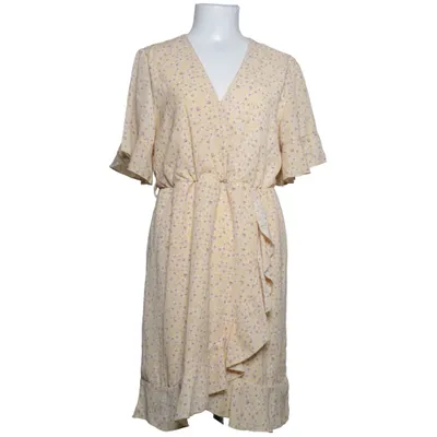 Slå-om-kjole (NEW GRETO-5) fra Sisters Point Polyester