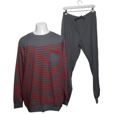 Pyjama (Gris, Rouge) de Gregory Coton