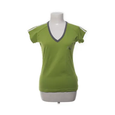 Sports top (Green) from Röhnisch
