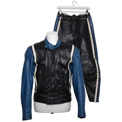 Motorcykelställ (Svart, Blå, Vit) från Halvarssons Skinn