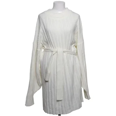 Klänning (Vit) från Nicci Hernestig x NA-KD Akryl, Polyester