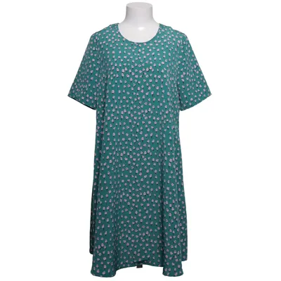 Kjole (Bloom) fra Glamorous Care Genanvendt polyester