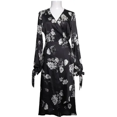 Wrap dress (Black, White) from IAM Polyester