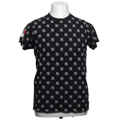 T-shirt (Black, White) from Majestic Athletic