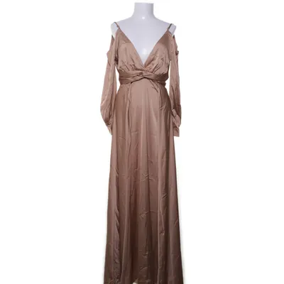 Aftonklänning (Beige) från Fashion Nova Polyester, Elastan