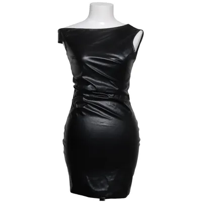 Klänning (Svart) från PrettyLittleThing Polyester, Polyuretan