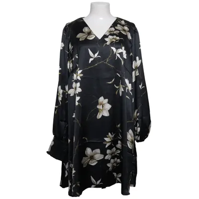 Klänning (Svart, Vit, Flerfärgad) från Isolde Polyester