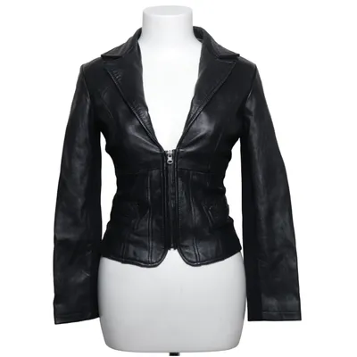 Blazer en cuir (Noir) de Amy Gee