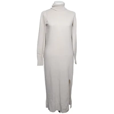 Robe à col roulé (Beige) de Jardin des Orangers