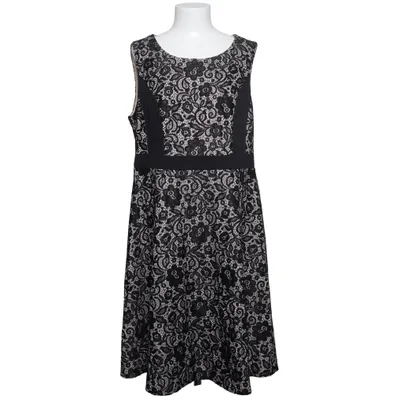 Kjole (Sort, Hvid) fra Lovedrobe Polyester