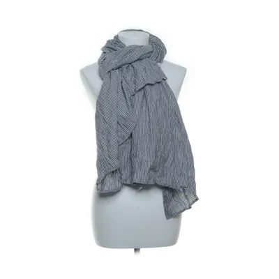 Scarf (Gray, White) from Culture